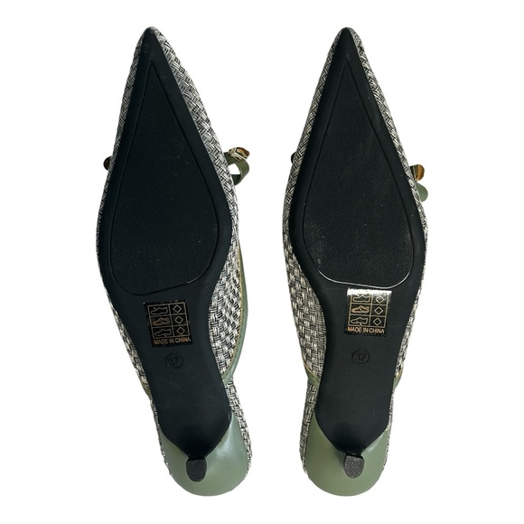 She & In Gray Textured Kitten Heel Pumps with Bowtie Detail - Size 6.5 / 37 - Picture 6 of 7